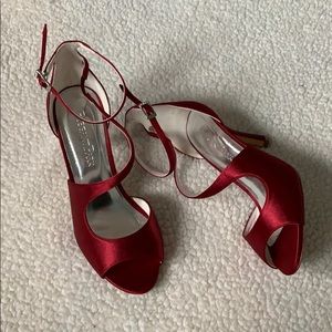 Red Elegant Park Heels